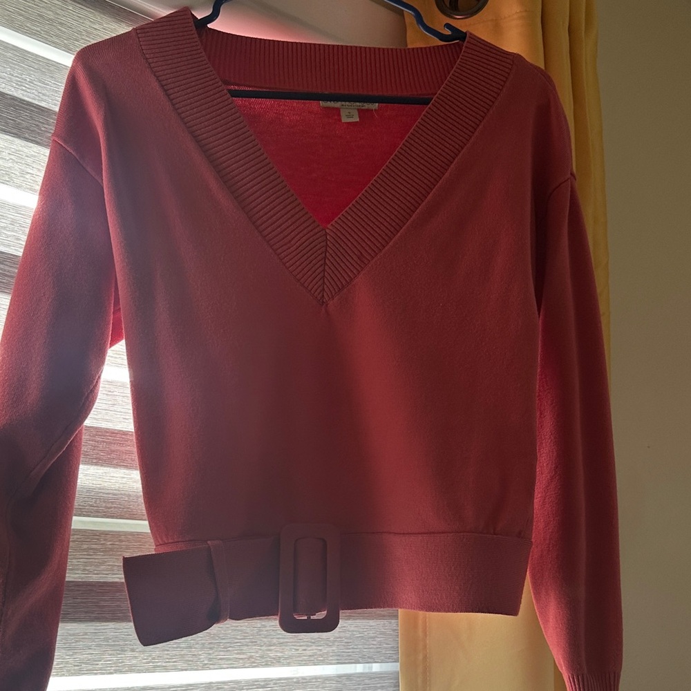 Chic Coral V-Neck Sweater with Belt